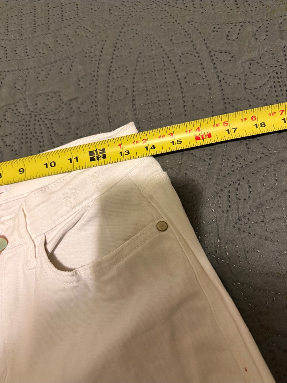 NWOT Judy Blue White Boyfriend Distressed Jeans - Picture 5 of 7
